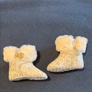 Michael Kors Cream Baby Booties with Gold Charm